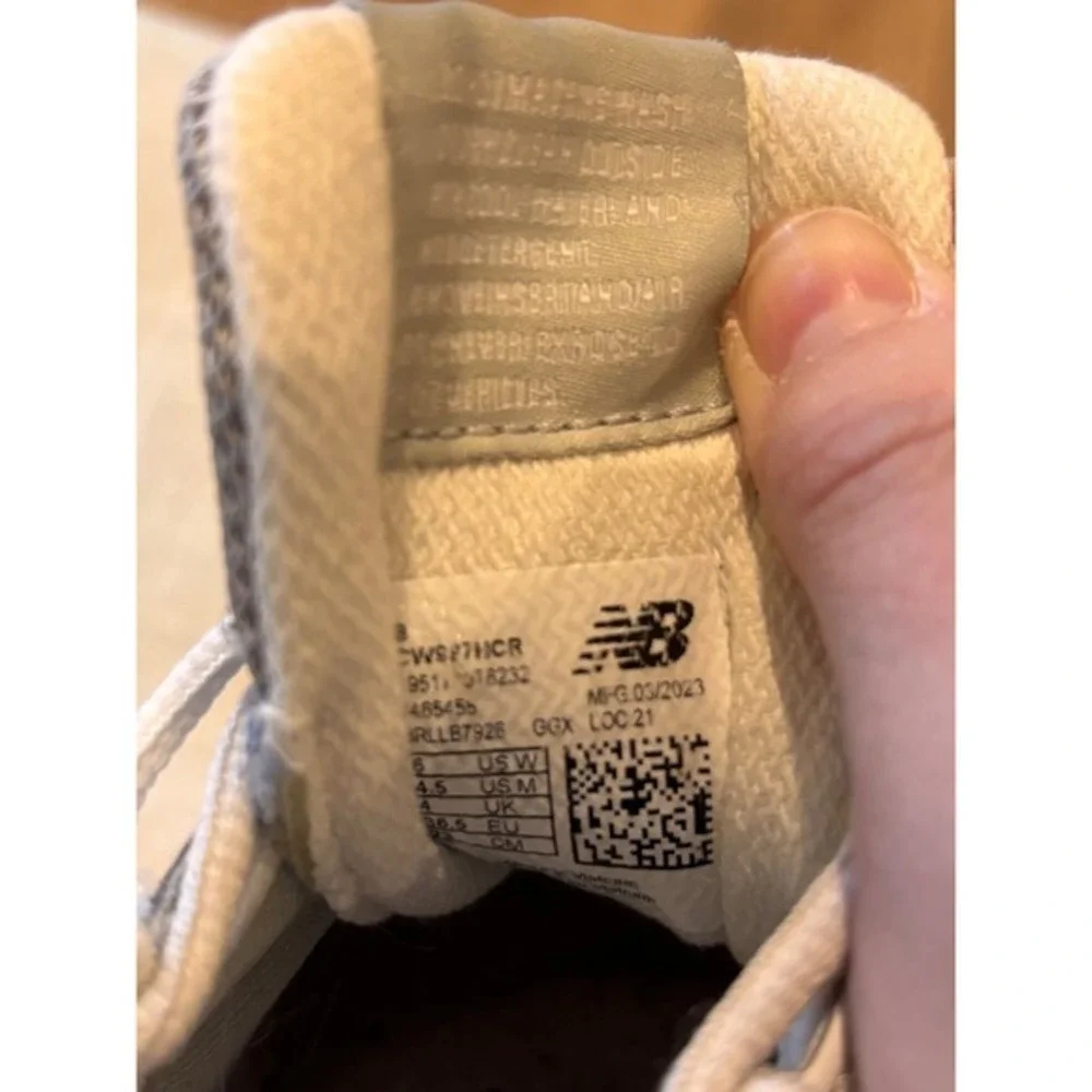 997H‎ sneakers from New Balance. Size 6- womens